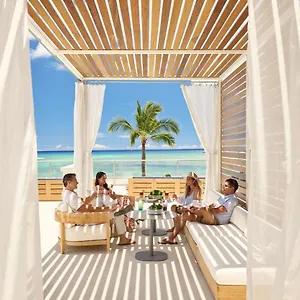 **** Feriested Outrigger Reef Waikiki USA